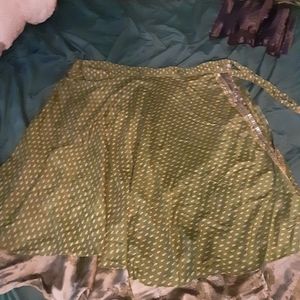 Wrap skirt reversible
